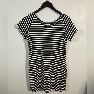 Black & White Striped T-Shirt Dress Women’s Large – 100% Cotton, Casual Fit